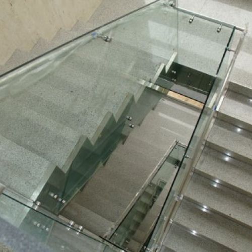 imagenes de barandillas metalicas en madrid