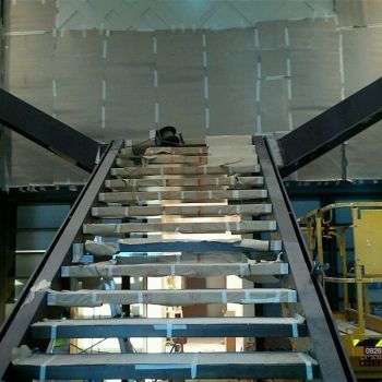 imagenes escaleras metalicas para locales comerciales